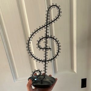 G clef earring/ jewelry  tree